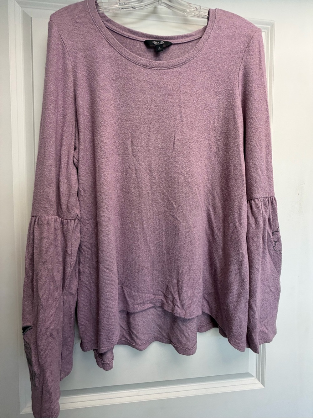 Simply Vera Vera Wang Purple Bell Sleeve Scoopneck Embroidered Rose Top